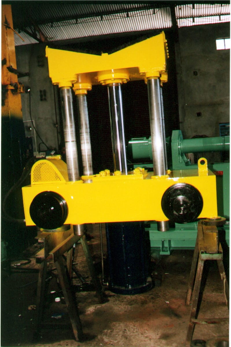 Pillar Type Coil Car